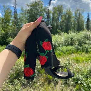 NEW Rose embroidered heels